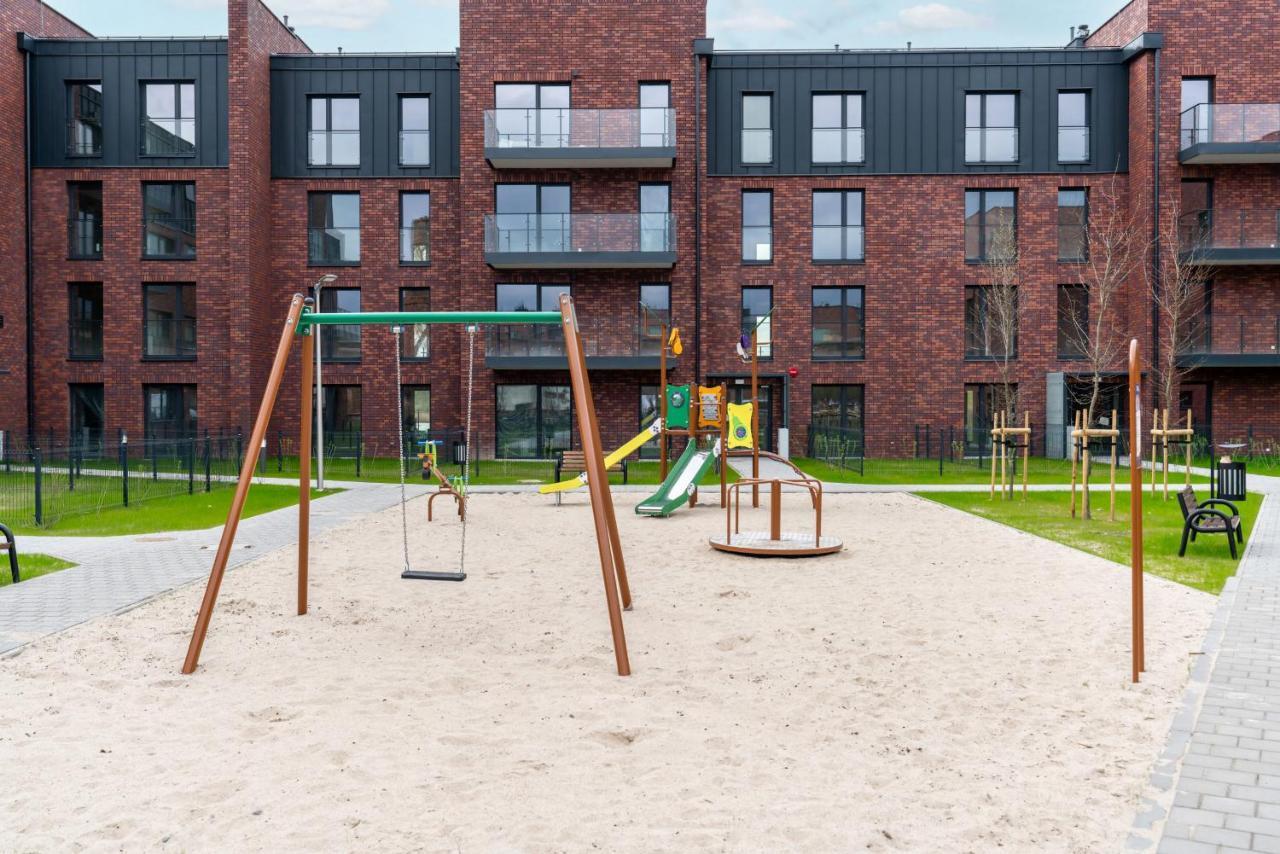 Stara Cegielnia Lake View Apartment By Renters Prestige ポズナン エクステリア 写真